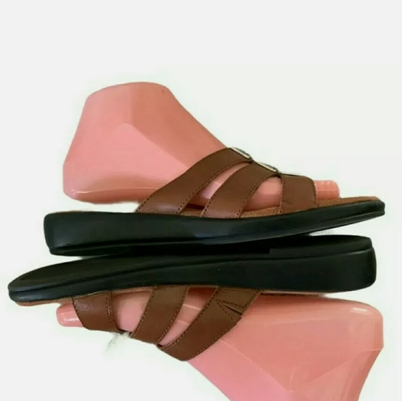 Minnetonka Women's size 7 leather sandal - Picture 3 of 8